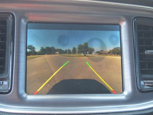 Used 2017 Dodge Challenger SXT Plus image 8