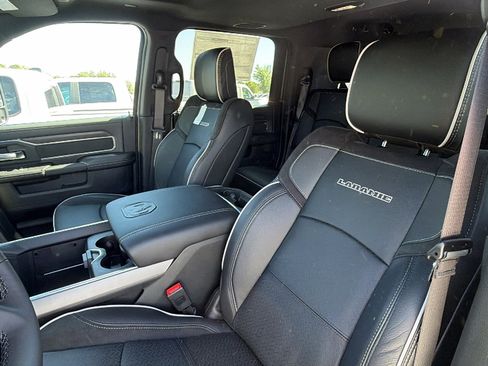 New 2026 RAM 2500 Laramie AWD/4WD image 18