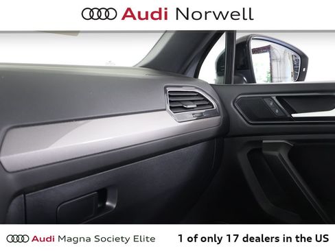 Used 2024 Volkswagen Tiguan SE R-Line AWD/4WD image 6