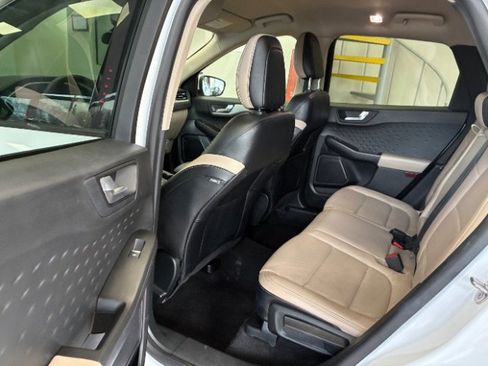 Used 2020 Ford Escape SEL image 28