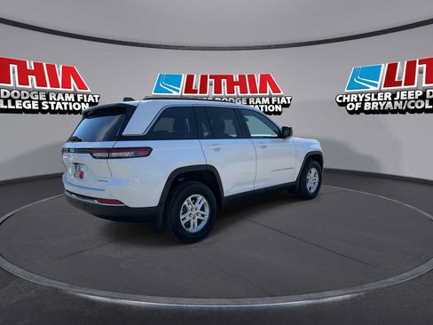 Used 2025 Jeep Grand Cherokee Laredo w/ MOPAR Finishing Package RWD image 8