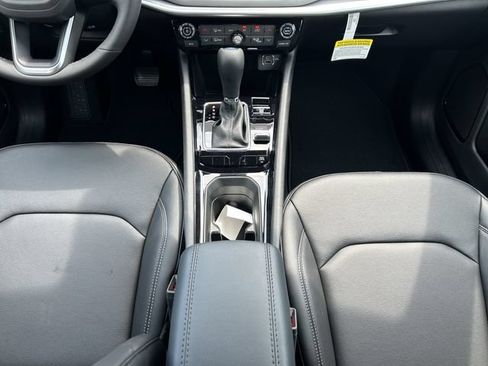 New 2026 Jeep Compass Limited AWD/4WD image 18