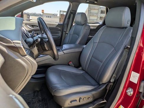Used 2024 Buick Enclave Premium AWD/4WD image 23