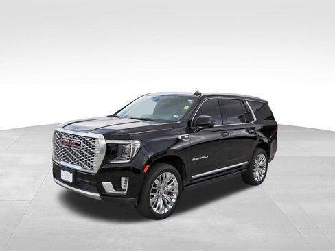 Used 2021 GMC Yukon Denali w/ Denali Ultimate Package image 2