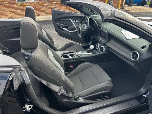 Used 2020 Chevrolet Camaro LT1 RWD image 13