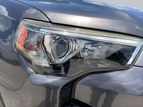 Used 2016 Toyota 4Runner SR5 RWD image 27