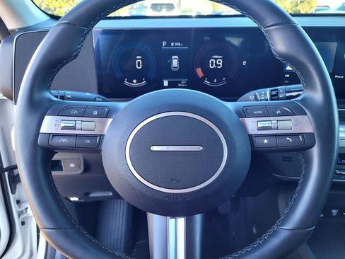 Certified 2025 Hyundai Kona SEL image 12