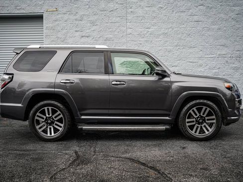 Used 2016 Toyota 4Runner Limited image 18