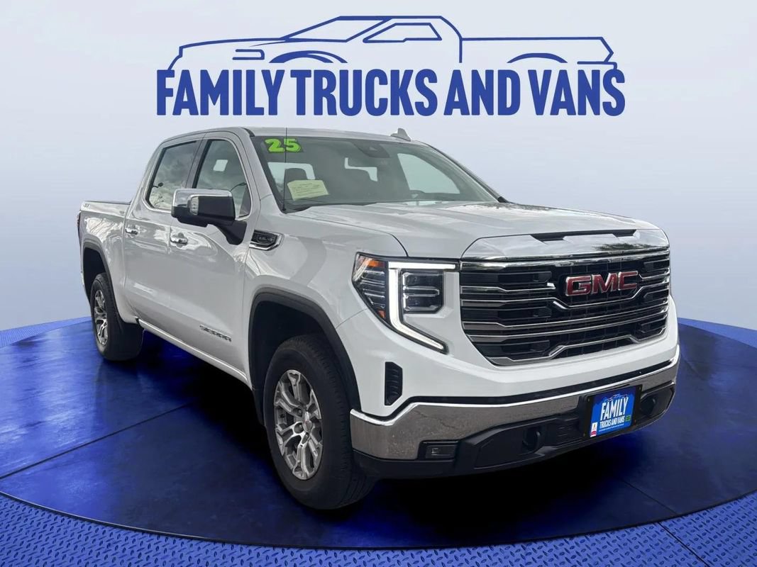Used 2025 GMC Sierra 1500 SLT AWD/4WD image 7