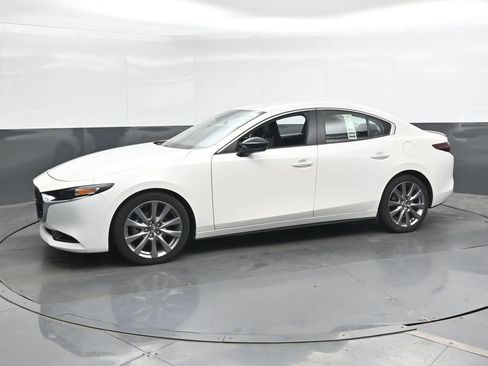 Used 2020 MAZDA MAZDA3 AWD Sedan w/ Black Accent Package image 9