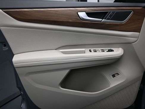 New 2026 Volkswagen Atlas SE FWD image 20