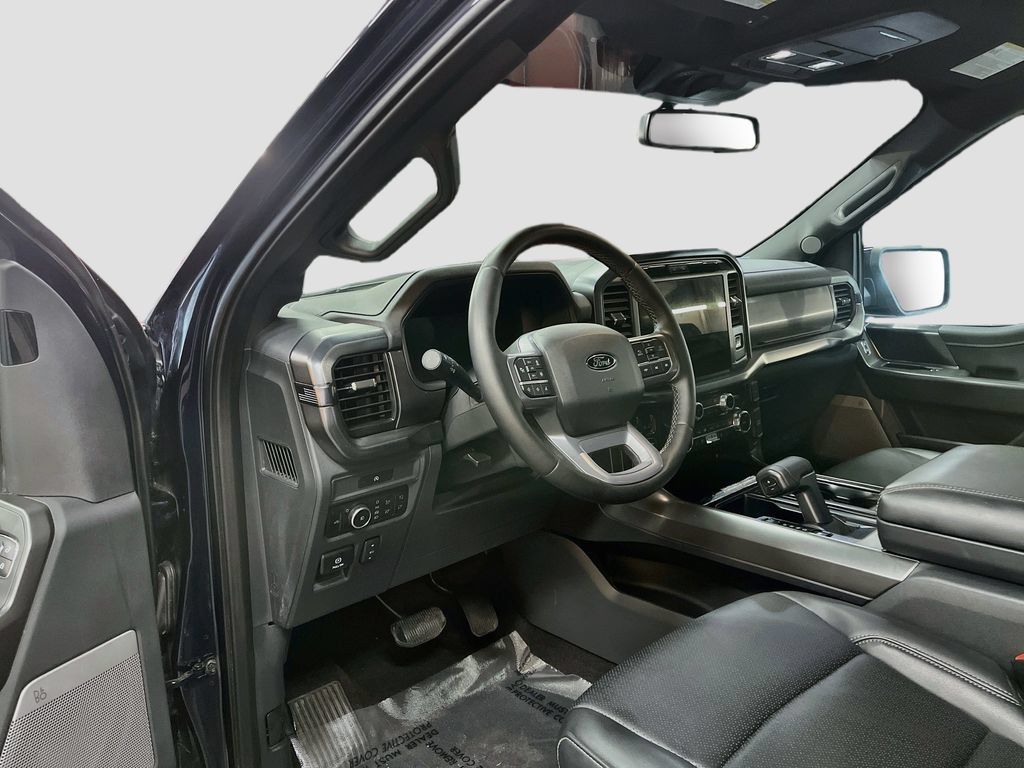 Used 2025 Ford F150 Lariat w/ Equipment Group 501A Mid AWD/4WD image 9