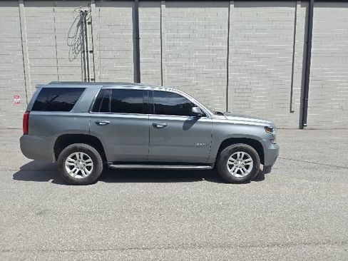 Used 2019 Chevrolet Tahoe LT RWD image 2