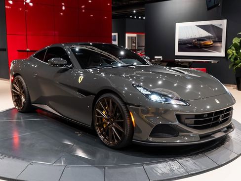 Certified 2022 Ferrari Portofino M image 49