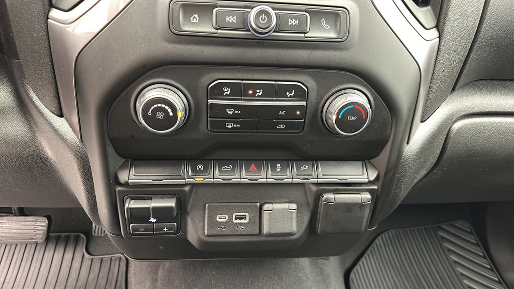 Used 2021 Chevrolet Silverado 1500 Custom AWD/4WD image 19