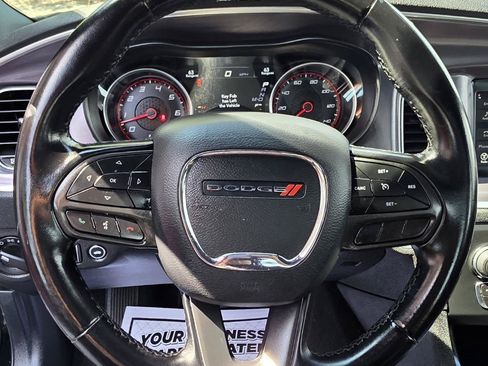 Used 2020 Dodge Charger SXT RWD image 17