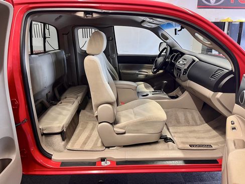 Used 2006 Toyota Tacoma PreRunner image 21