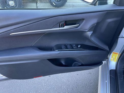 Used 2025 Toyota Camry LE image 27