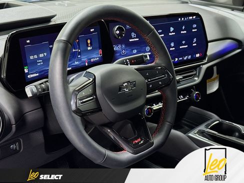 Used 2026 Chevrolet Equinox EV RS w/ Convenience Package II FWD image 13