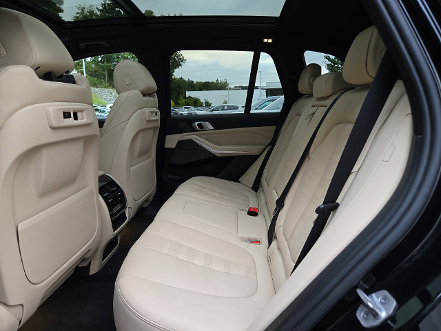 Used 2021 BMW X5 xDrive40i w/ Premium Package AWD/4WD image 11