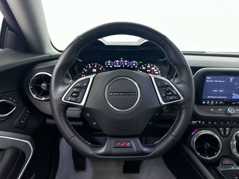 Used 2019 Chevrolet Camaro SS RWD image 6