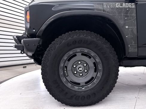 Used 2024 Ford Bronco Everglades AWD/4WD image 15