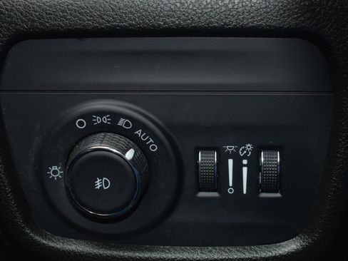 Used 2023 Jeep Grand Cherokee L Limited image 20