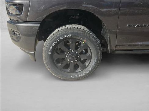 Used 2026 RAM 2500 Laramie AWD/4WD image 10