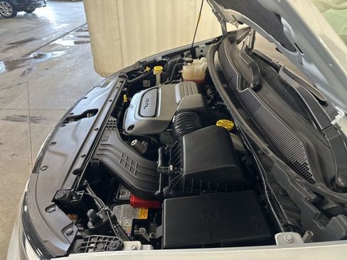 Used 2024 Chrysler Pacifica Touring-L image 43