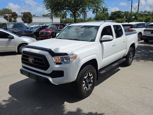Used 2023 Toyota Tacoma SR AWD/4WD image 2