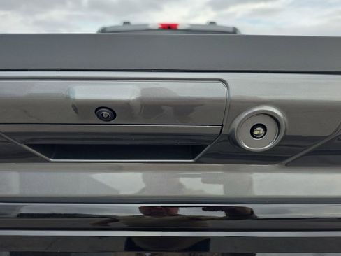 Used 2025 Ford F250 Platinum image 18