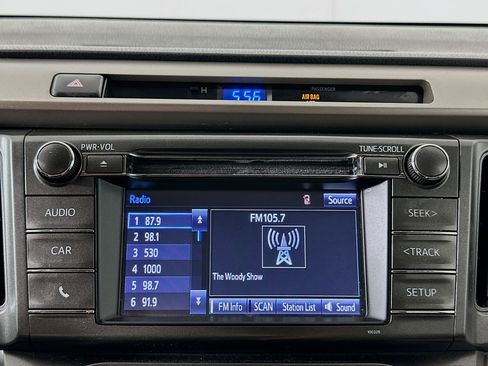 Used 2015 Toyota RAV4 LE FWD image 19