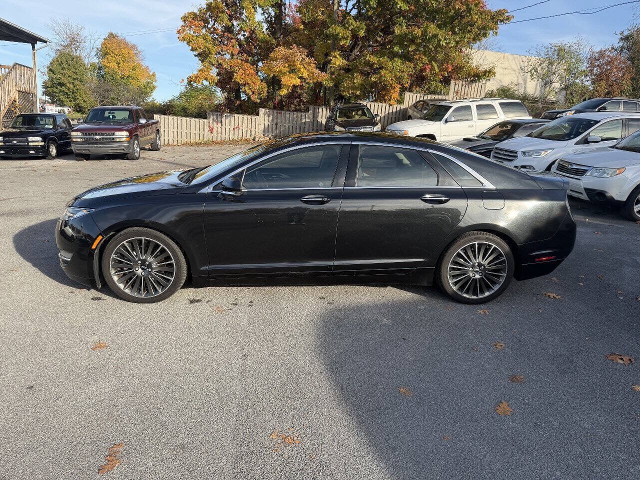 Used 2014 Lincoln MKZ AWD image 2