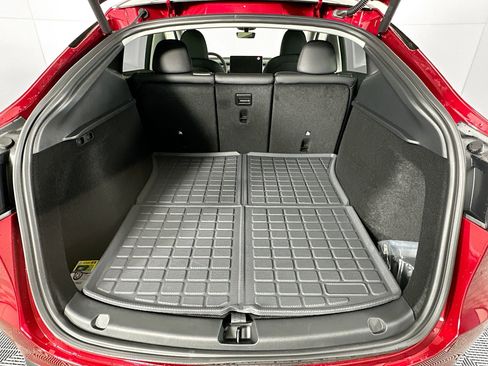 Used 2025 Tesla Model Y Long Range image 26