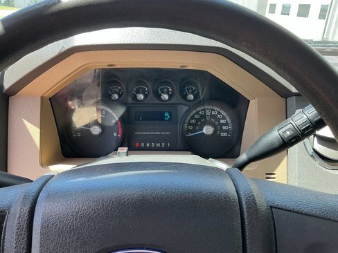 Used 2011 Ford F250 XLT w/ XLT Interior Pkg AWD/4WD image 12