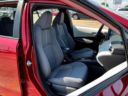 Used 2022 Toyota Corolla SE image 8
