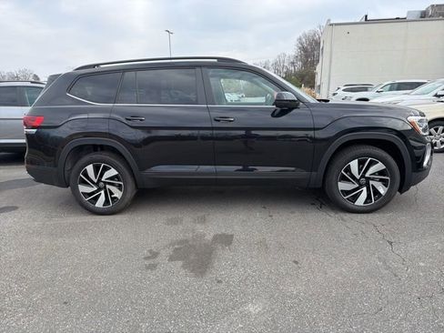 New 2026 Volkswagen Atlas SE image 1
