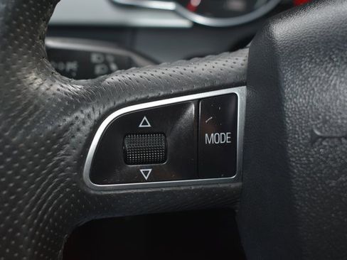 Used 2010 Audi A5 2.0T Premium image 13