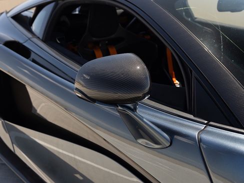 Used 2020 McLaren 620R RWD image 28