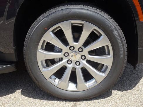 New 2026 Chevrolet Tahoe Premier w/ Sun And Tow Package AWD/4WD image 14