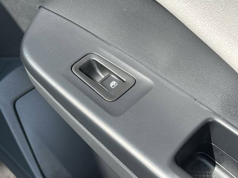 New 2025 Volkswagen Taos S image 26