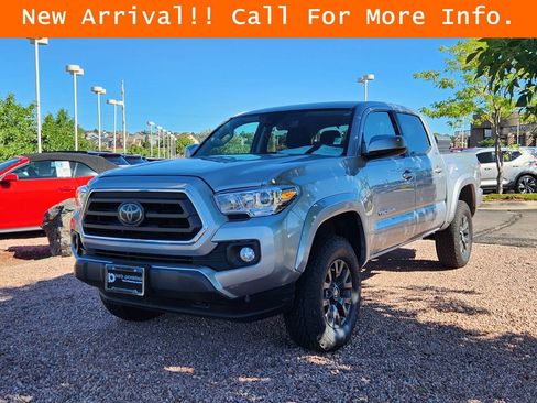 Used 2021 Toyota Tacoma SR5 AWD/4WD image 4