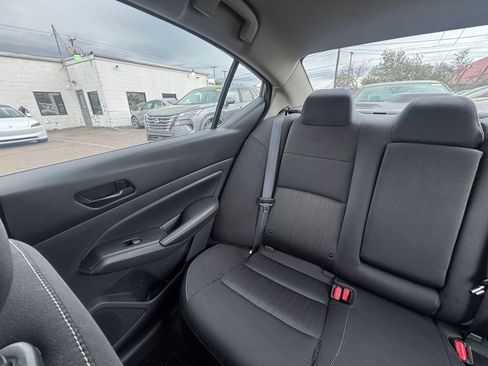 Used 2025 Nissan Altima 2.5 SV FWD image 40
