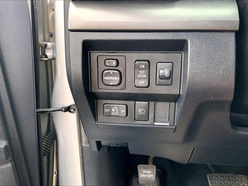 Used 2020 Toyota Tundra SR5 AWD/4WD image 36