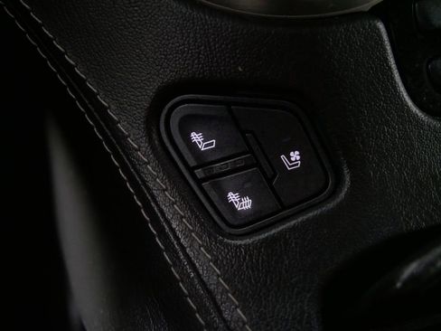 Used 2020 GMC Yukon XL Denali image 30