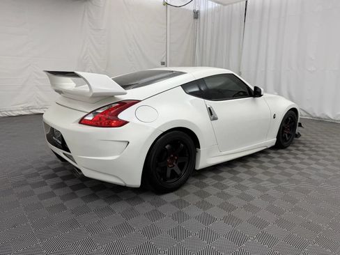 Used 2016 Nissan 370Z Coupe RWD image 6