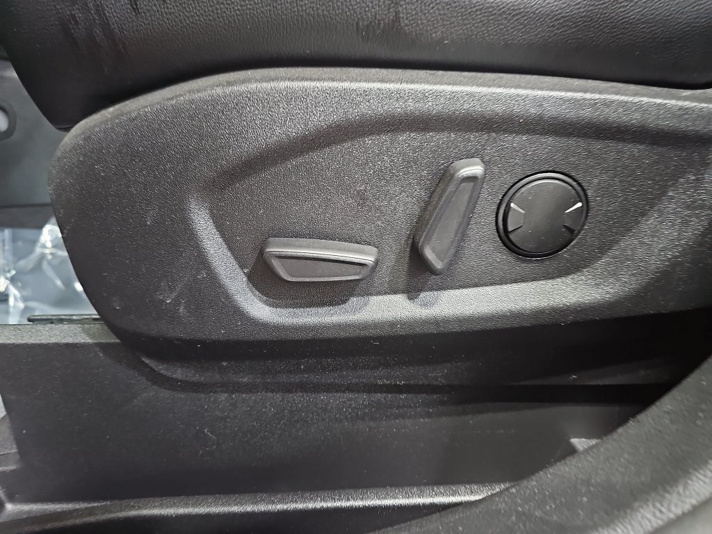 Used 2024 Ford Edge ST w/ Equipment Group 401A AWD/4WD image 32