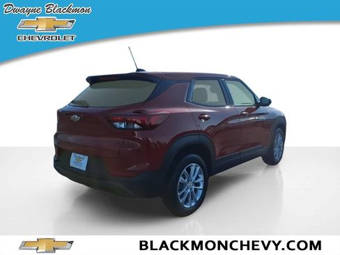 Used 2026 Chevrolet TrailBlazer LS w/ LS Convenience Package FWD image 6