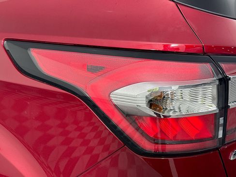 Used 2017 Ford Escape Titanium image 37