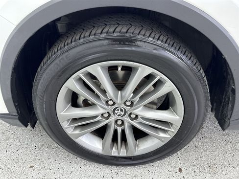 Used 2021 Toyota C-HR LE image 46